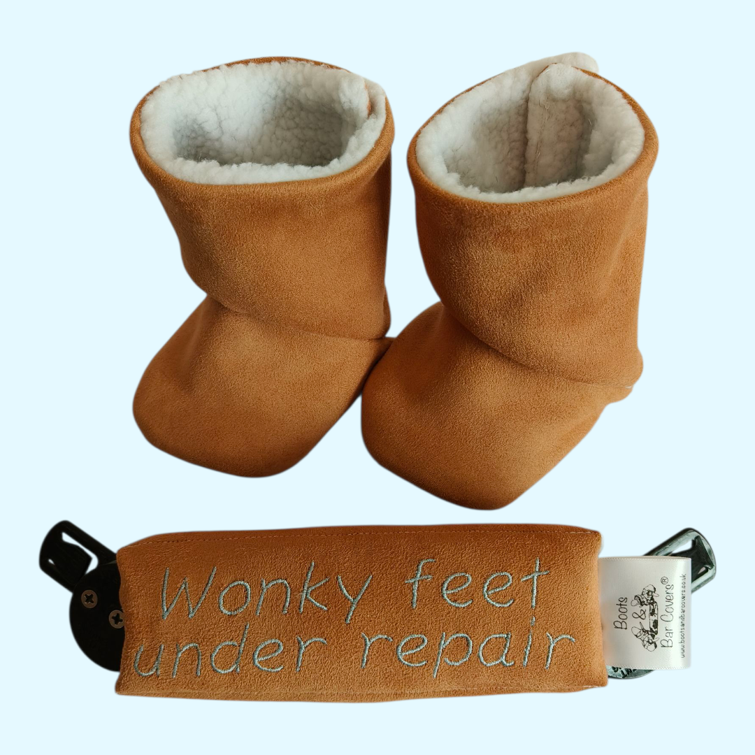 Clubfoot Matching Winter Boots & Bar set in Faux Suede