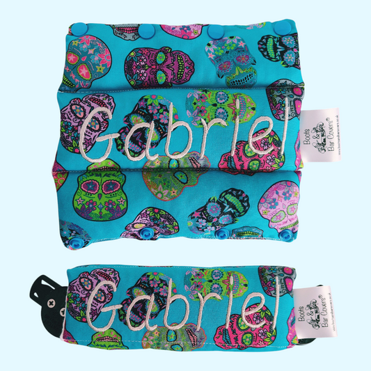 Halloween skulls turquoise