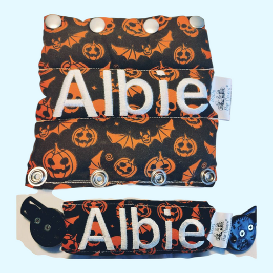 Halloween pumpkins and bats