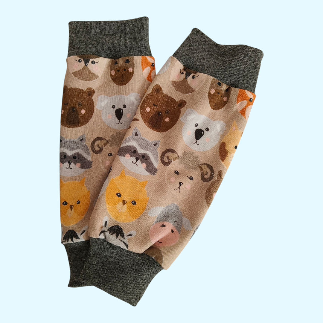Cast cover leg warmer Autumnal animal heads